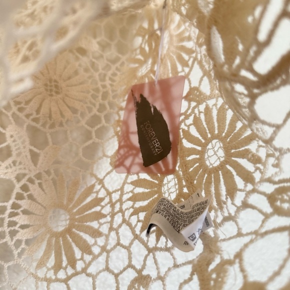 NWT forever 21 crochet top - Picture 3 of 7